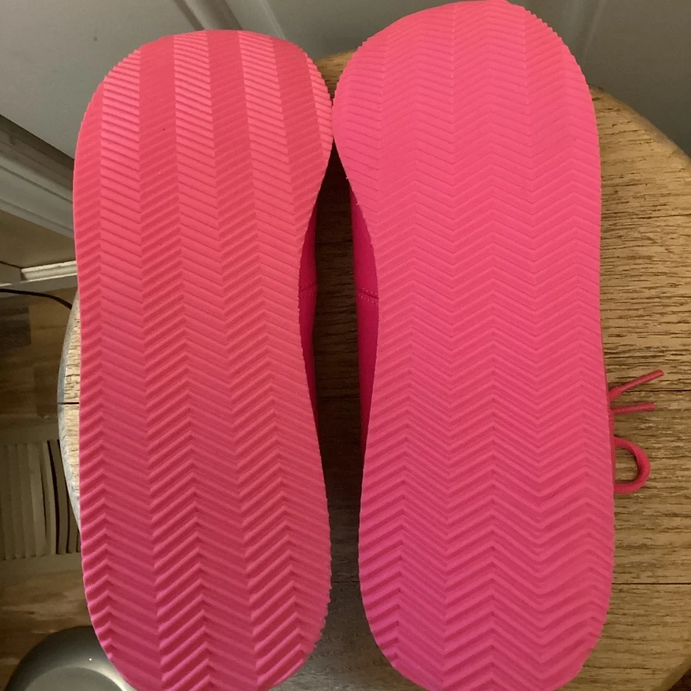 Women’s Pink FILA IL shoes Size 10 - Picture 11 of 13